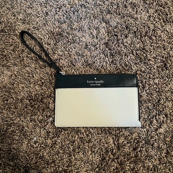 kate spade Handbags - Kate Spade Wristlet!